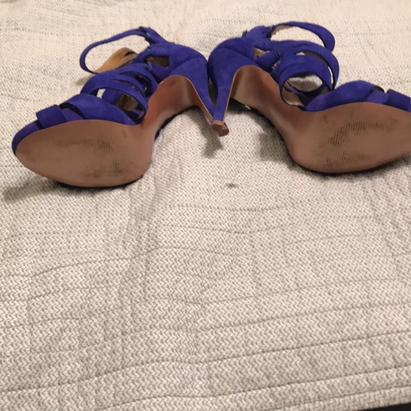 BCBG Generation Electric Blue Suede Sandals Size 7 - Picture 3 of 3